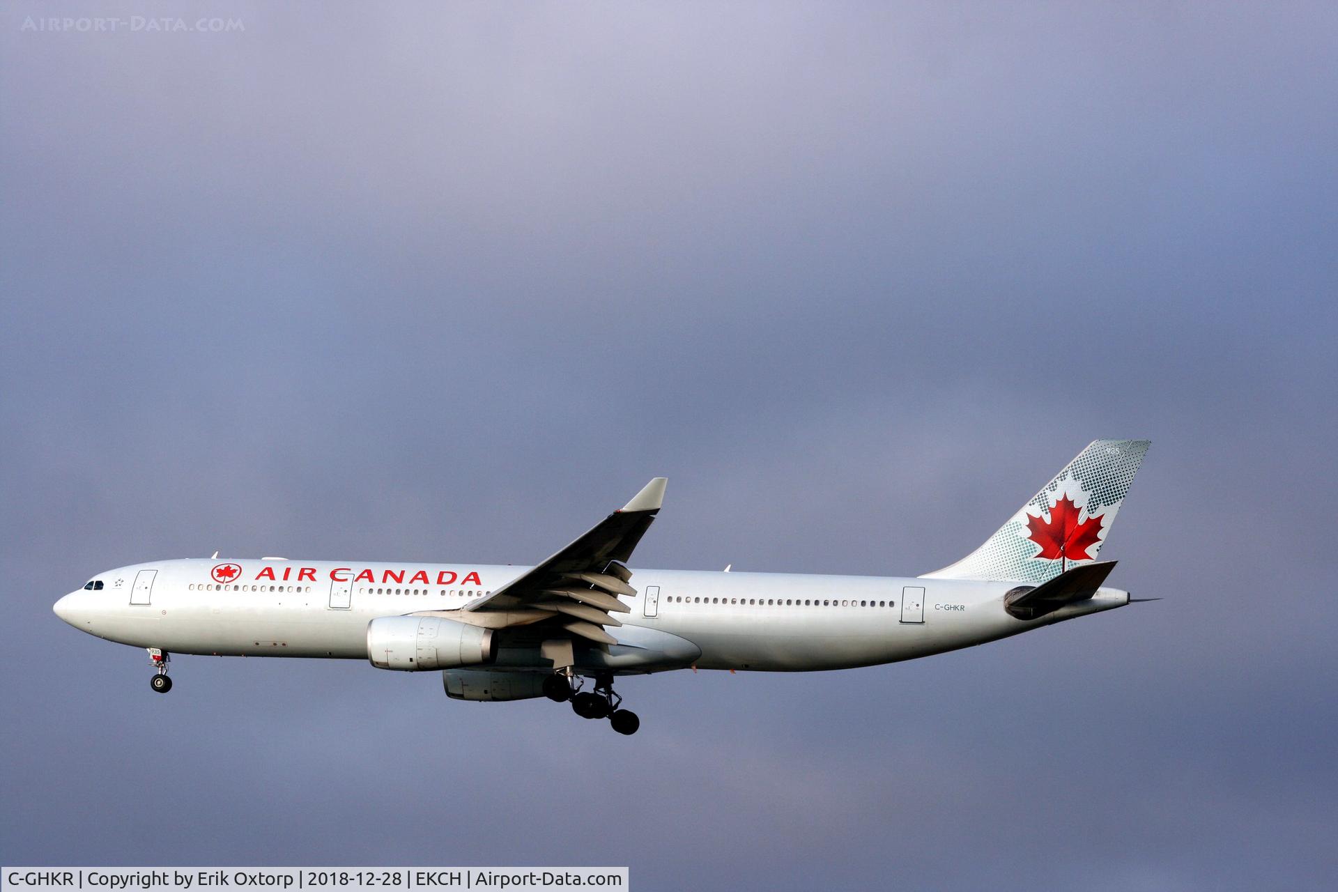 C-GHKR, 2001 Airbus A330-343 C/N 0400, C-GHKR landing rw 22L
