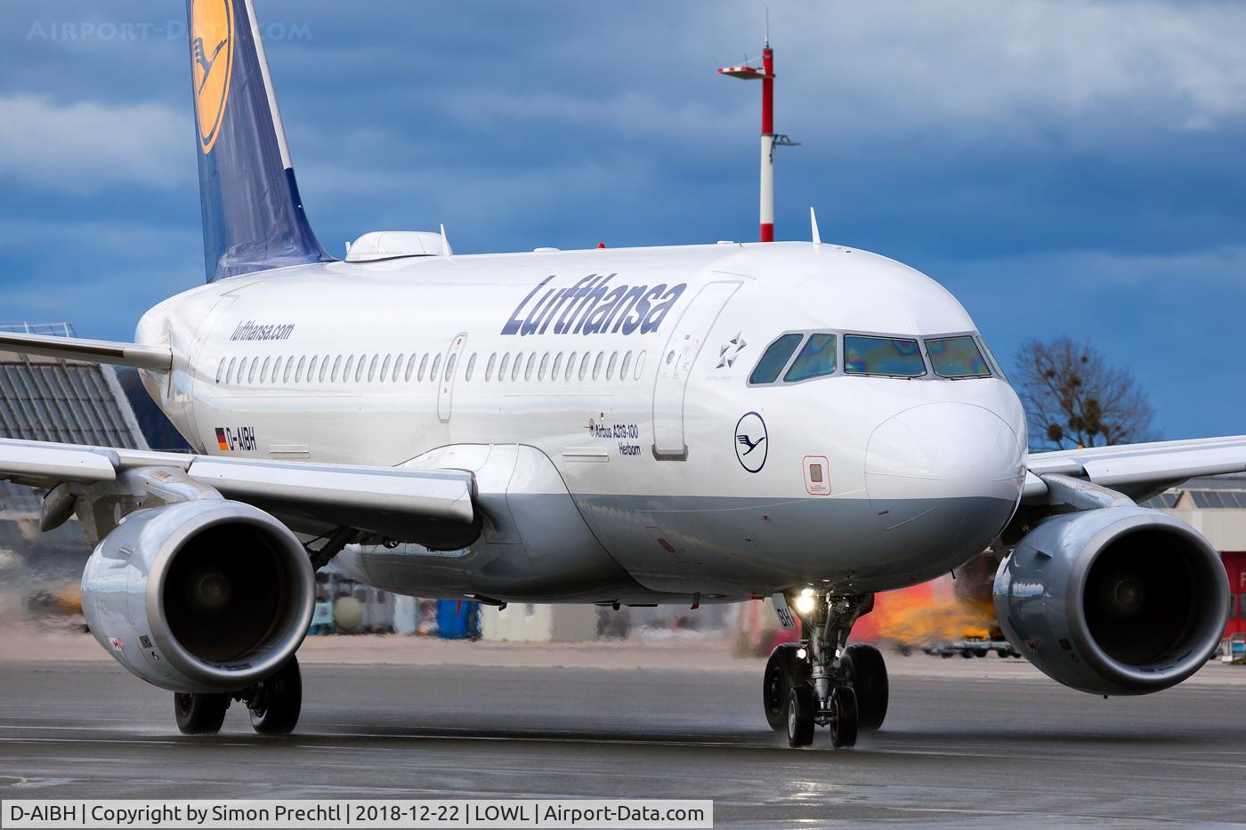 D-AIBH, 2012 Airbus A319-112 C/N 5239, D-AIBH @ Linz Airport