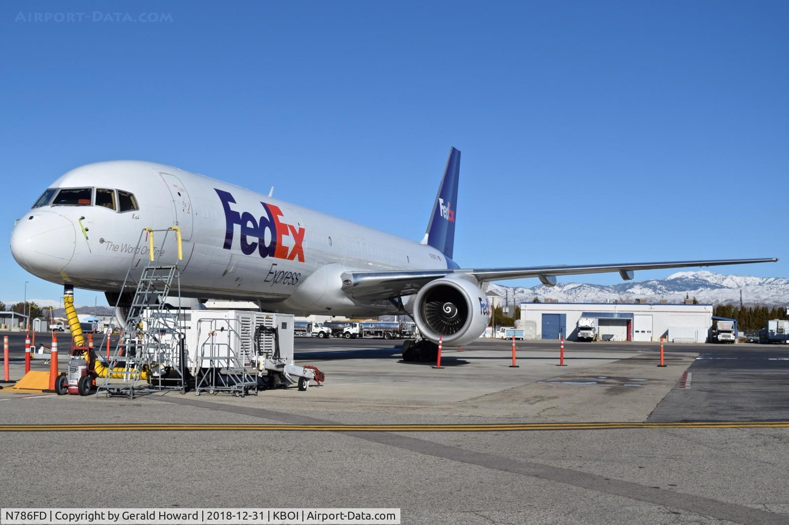 N786FD, 1991 Boeing 757-222F C/N 24995, Parked on the Fed Ex ramp.