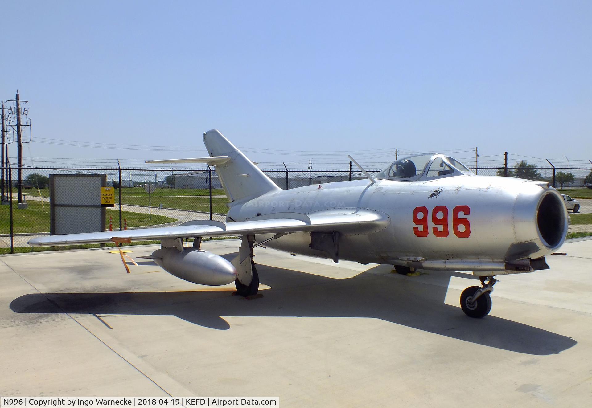 N996, 1950 Mikoyan-Gurevich MiG-15 C/N 122071, Mikoyan i Gurevich MiG-15 FAGOT at the Lone Star Flight Museum, Houston TX