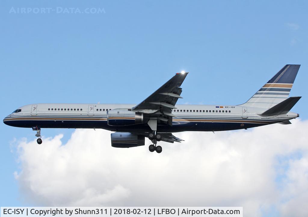 EC-ISY, 1993 Boeing 757-256 C/N 26241, Landing rwy 32L