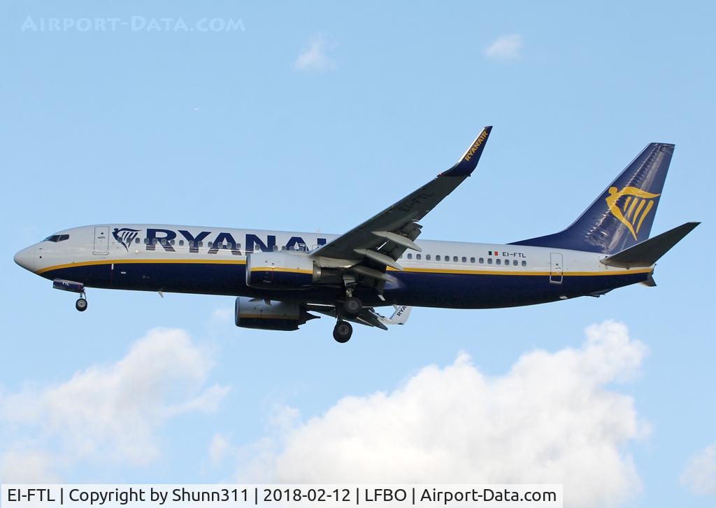 EI-FTL, 2016 Boeing 737-8AS C/N 44762, Landing rwy 32L