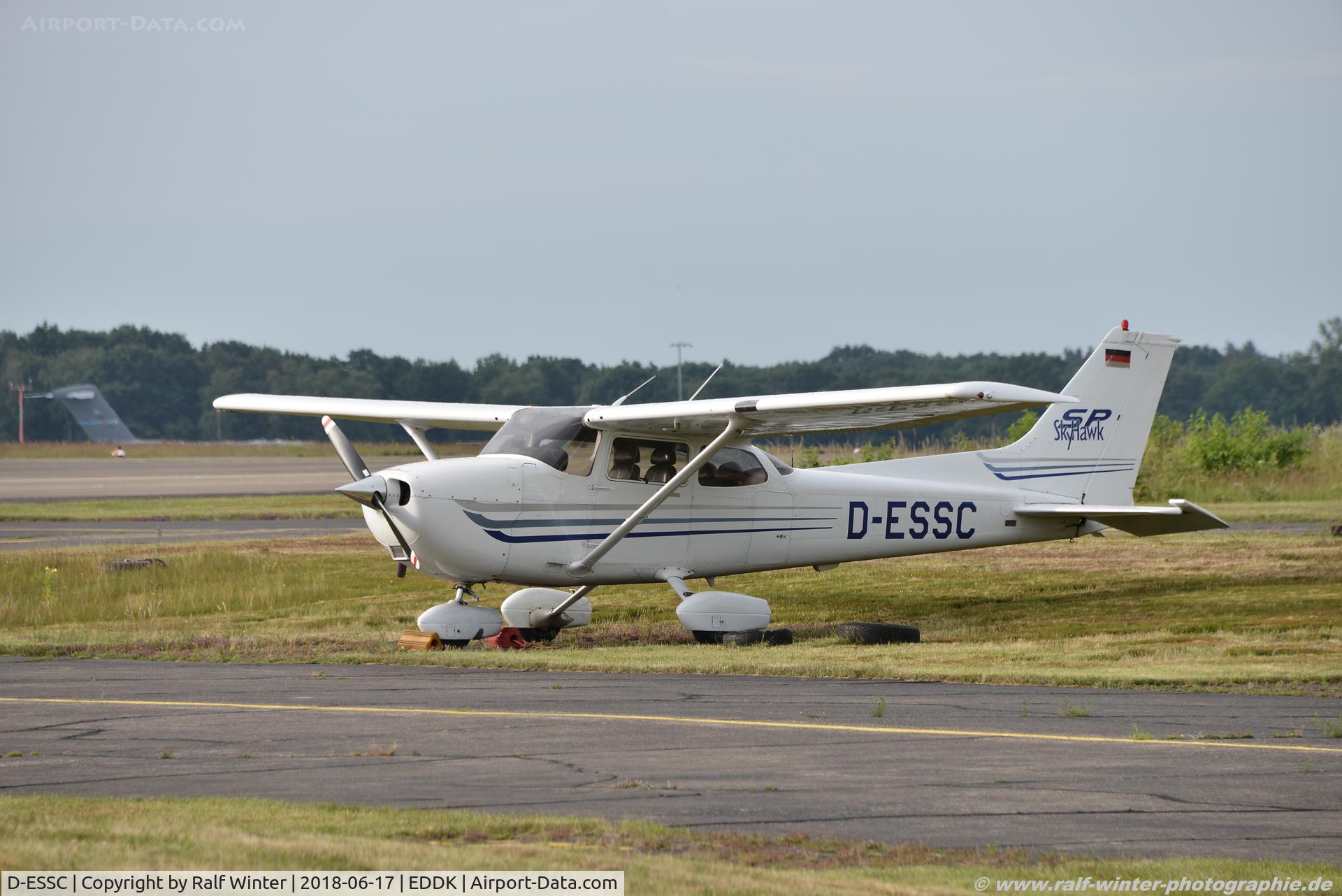 D-ESSC, Cessna 172S C/N 172S9538, Cessna 172S Skyhawk 2 - Private - 172S9538 - D-ESSC - 17.06.2018 - CGN