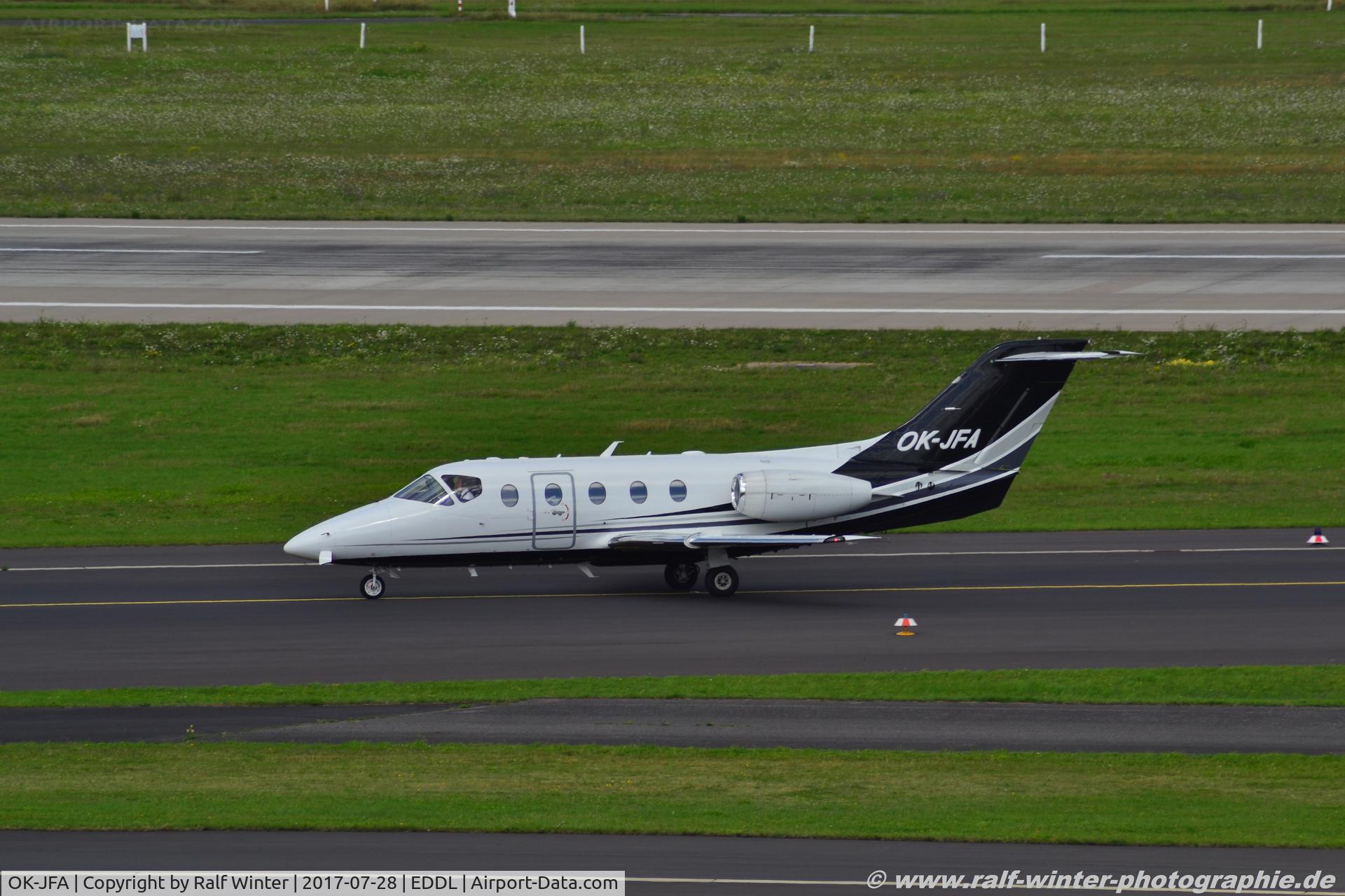 OK-JFA, 2003 Raytheon 400XT Nextant C/N RK-345, Raytheon Aircraft 400A Beechjet - TIE Time Air - RK-345 - OK-JFA - 28.07.2017 - DUS
