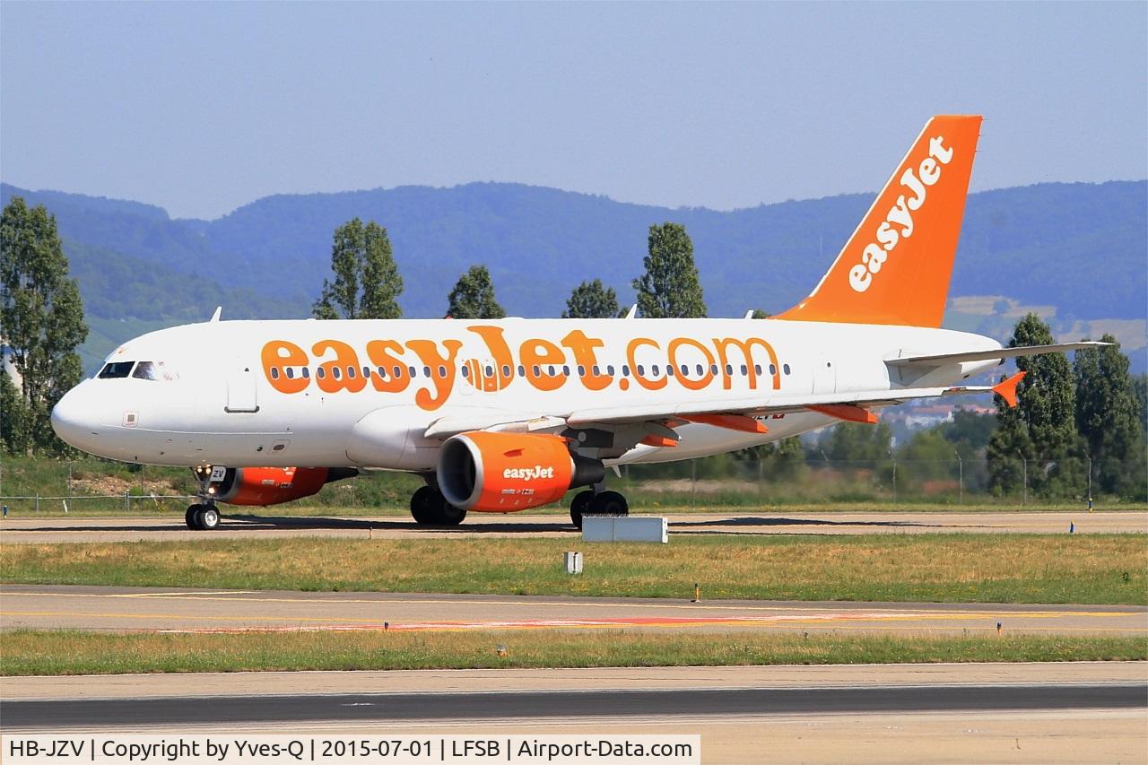 HB-JZV, 2006 Airbus A319-111 C/N 2709, Airbus A320-214,Taxiing to holding point rwy 15, Bâle-Mulhouse-Fribourg airport (LFSB-BSL)