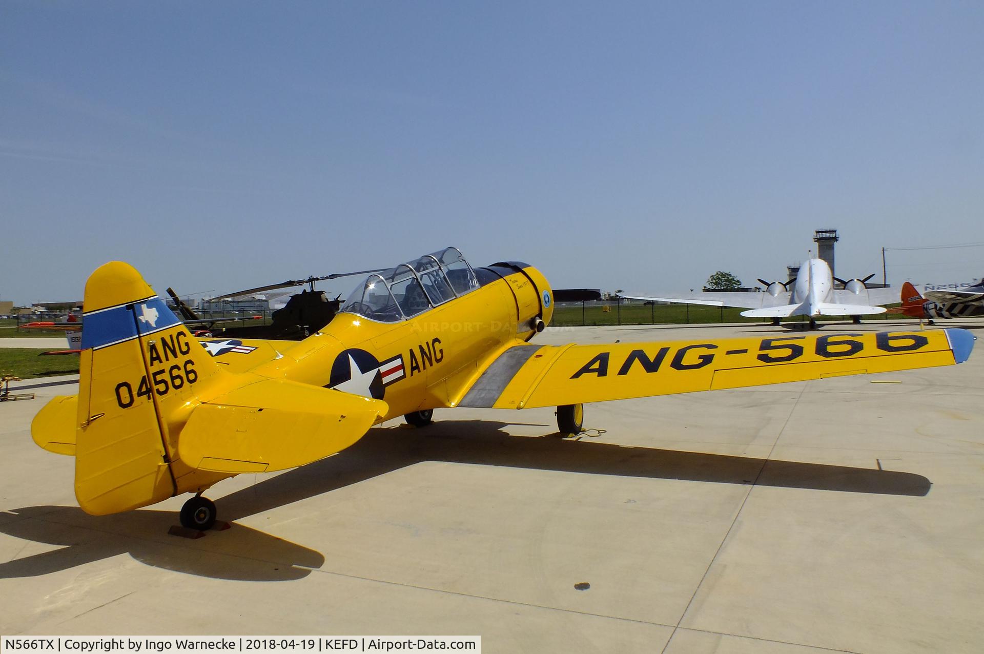 N566TX, North American SNJ-5 Texan C/N 85053, North American SNJ-5 Texan (AT-6) at the Lone Star Flight Museum, Houston TX
