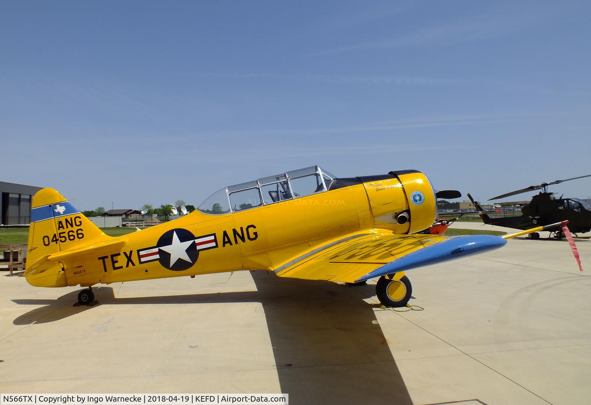 N566TX, North American SNJ-5 Texan C/N 85053, North American SNJ-5 Texan (AT-6) at the Lone Star Flight Museum, Houston TX