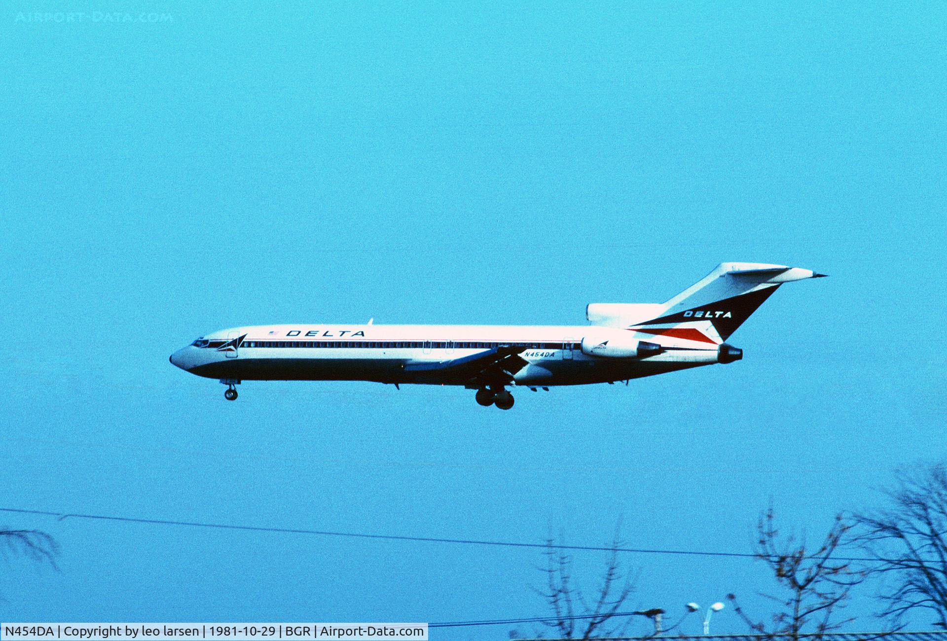 N454DA, 1973 Boeing 727-232 C/N 20636, Bangor 29.10.1981