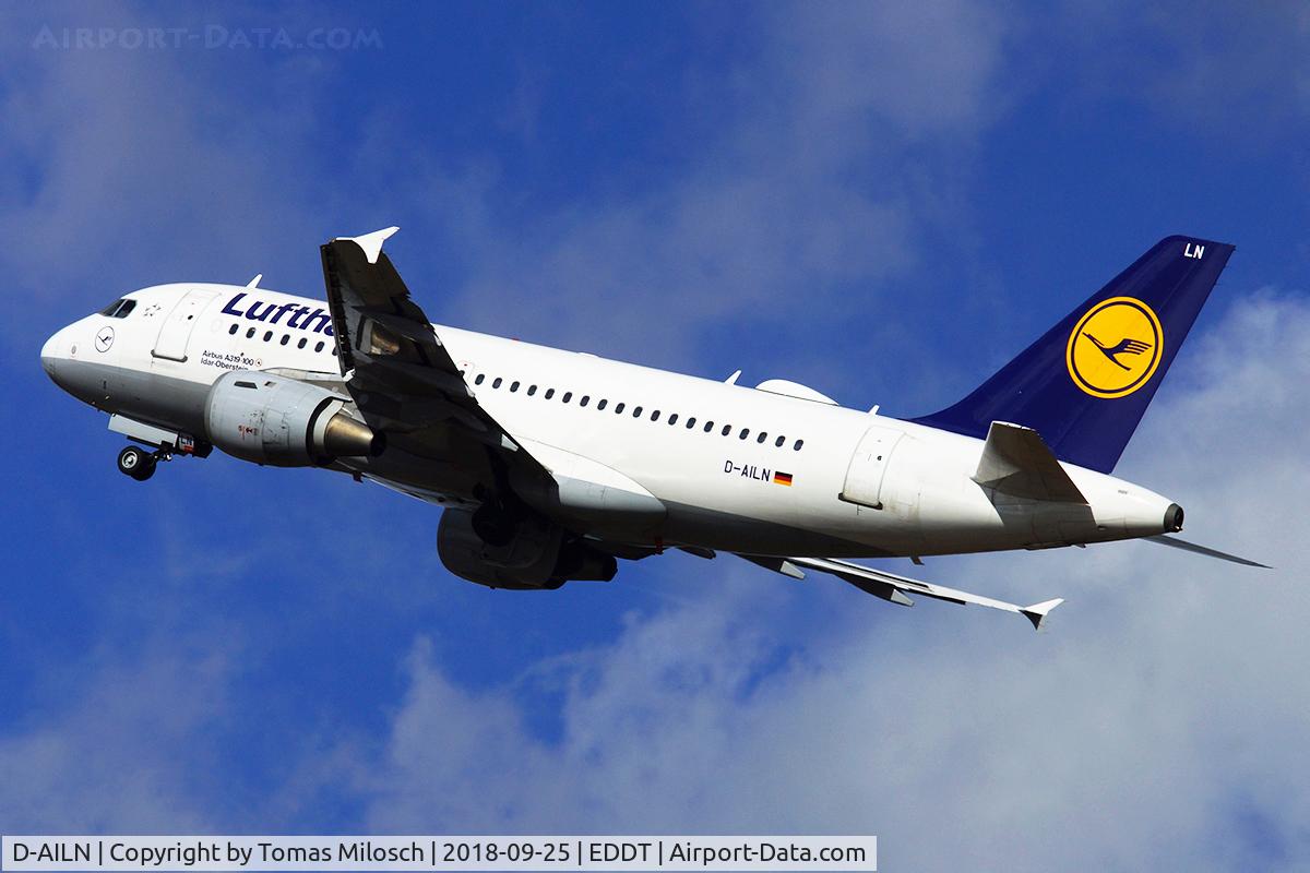 D-AILN, 1997 Airbus A319-114 C/N 700, 