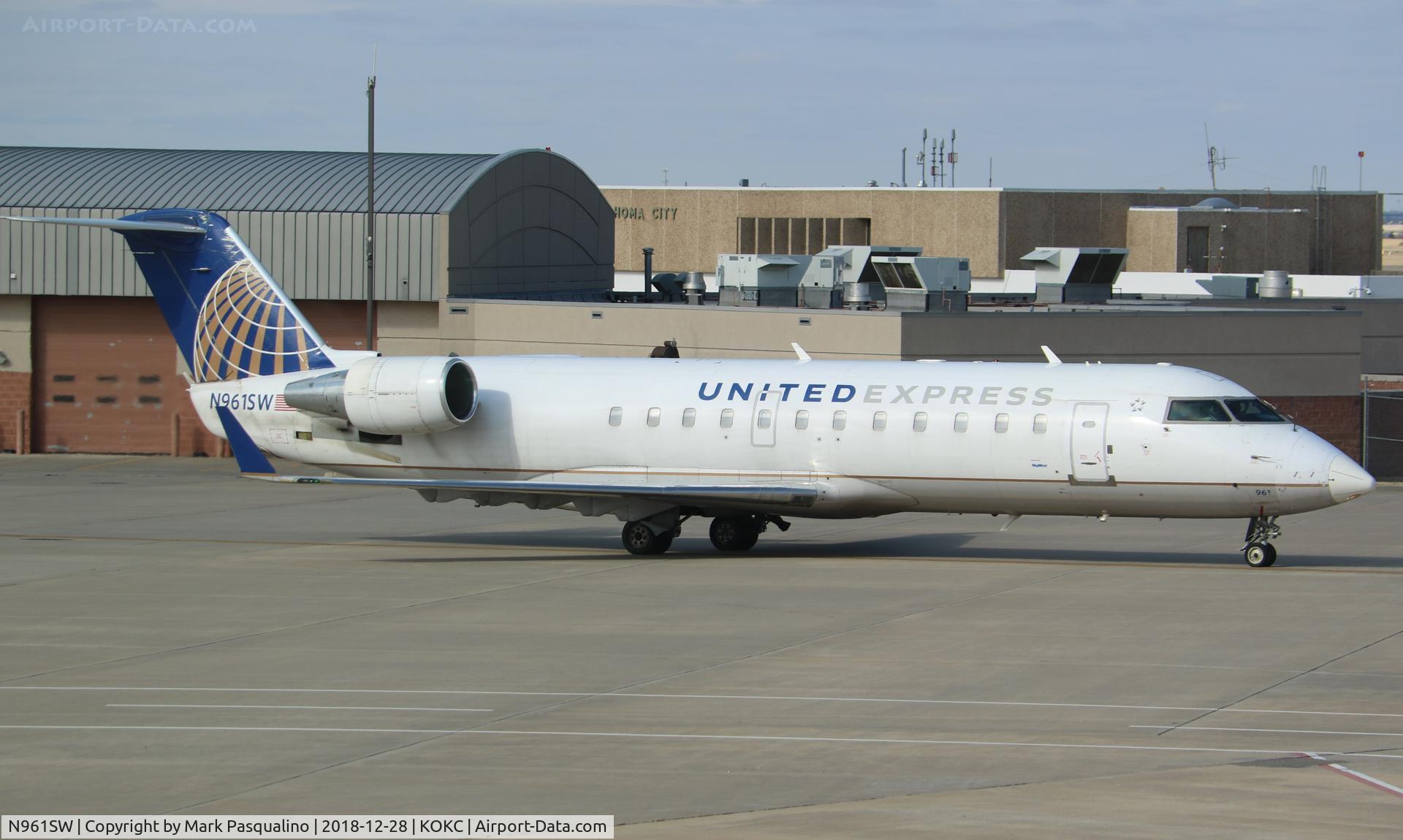N961SW, 2003 Canadair CL-600-2B19 Regional Jet CRJ-200LR C/N 7857, CL-600-2B19