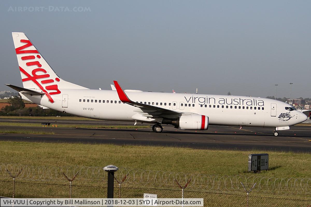 VH-VUU, 2010 Boeing 737-8FE C/N 36609, taxiing