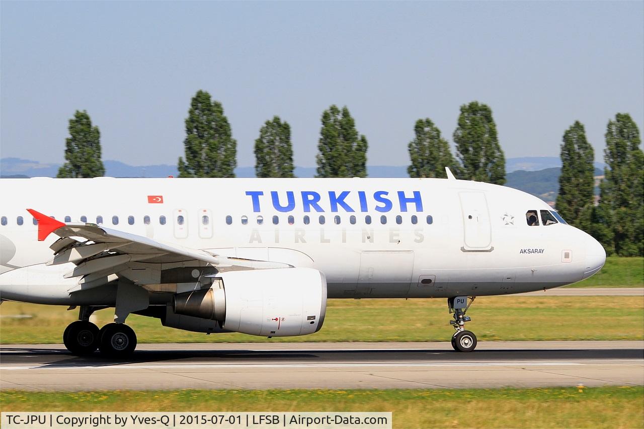 TC-JPU, 2009 Airbus A320-214 C/N 3896, Airbus A320-214, Landing rwy 15, Bâle-Mulhouse-Fribourg airport (LFSB-BSL)