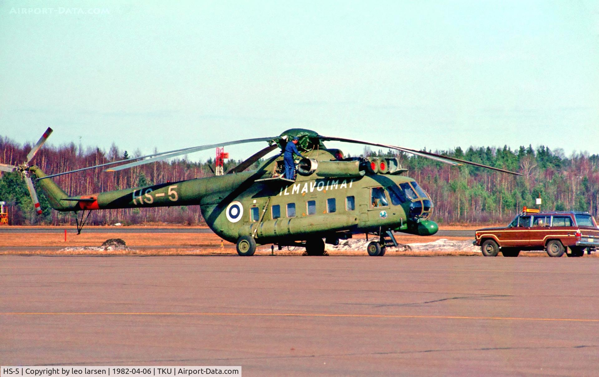 HS-5, Mil Mi-8PS C/N 13305, Turku 6.4.1982