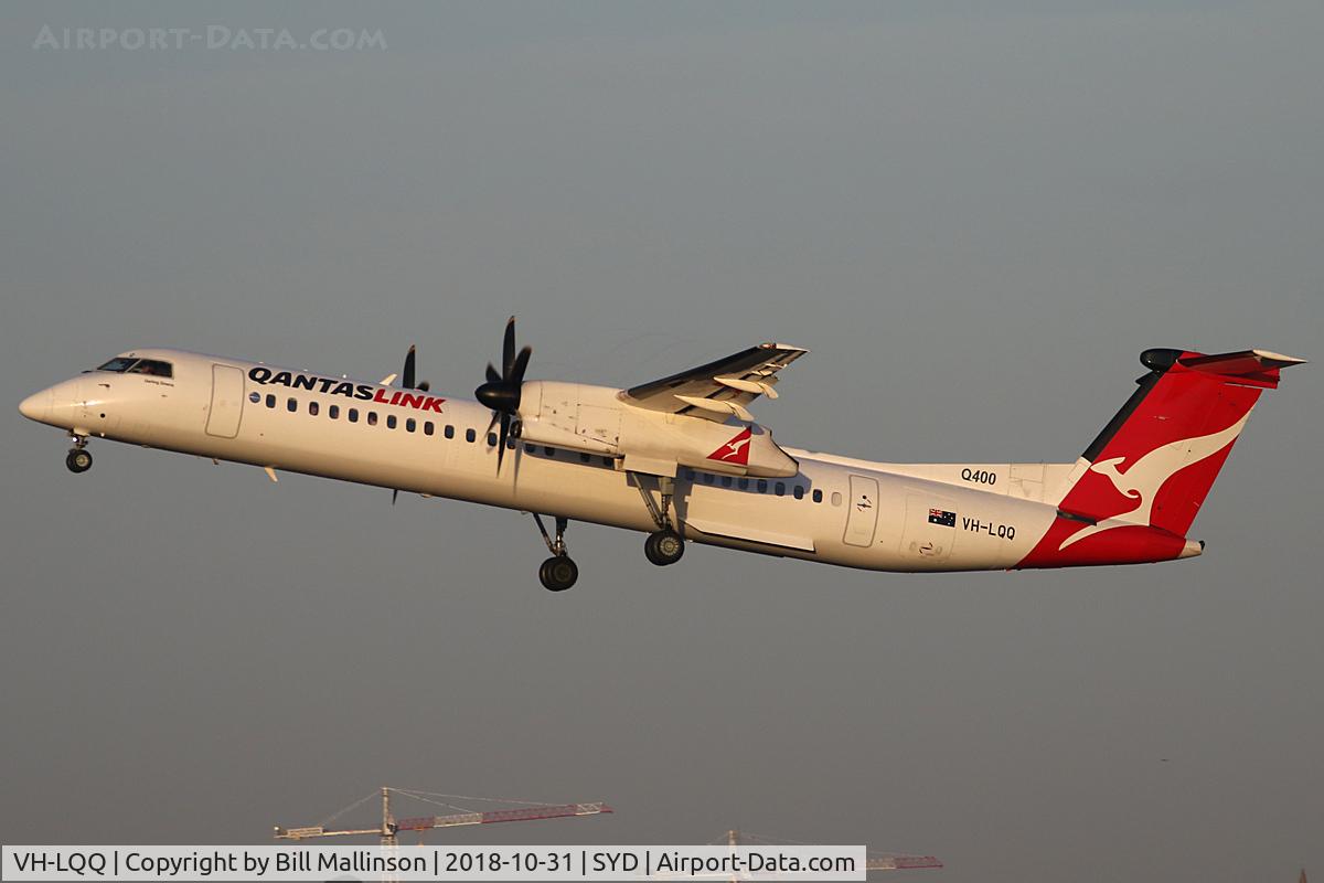 VH-LQQ, 2014 Bombardier DHC-8-402 Dash 8 C/N 4461, off from 16R