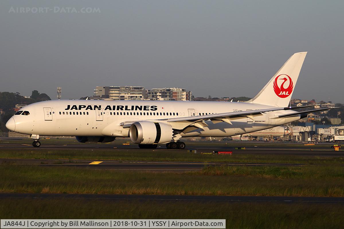 JA844J, 2016 Boeing 787-8 Dreamliner Dreamliner C/N 38136, IN FROM NRT