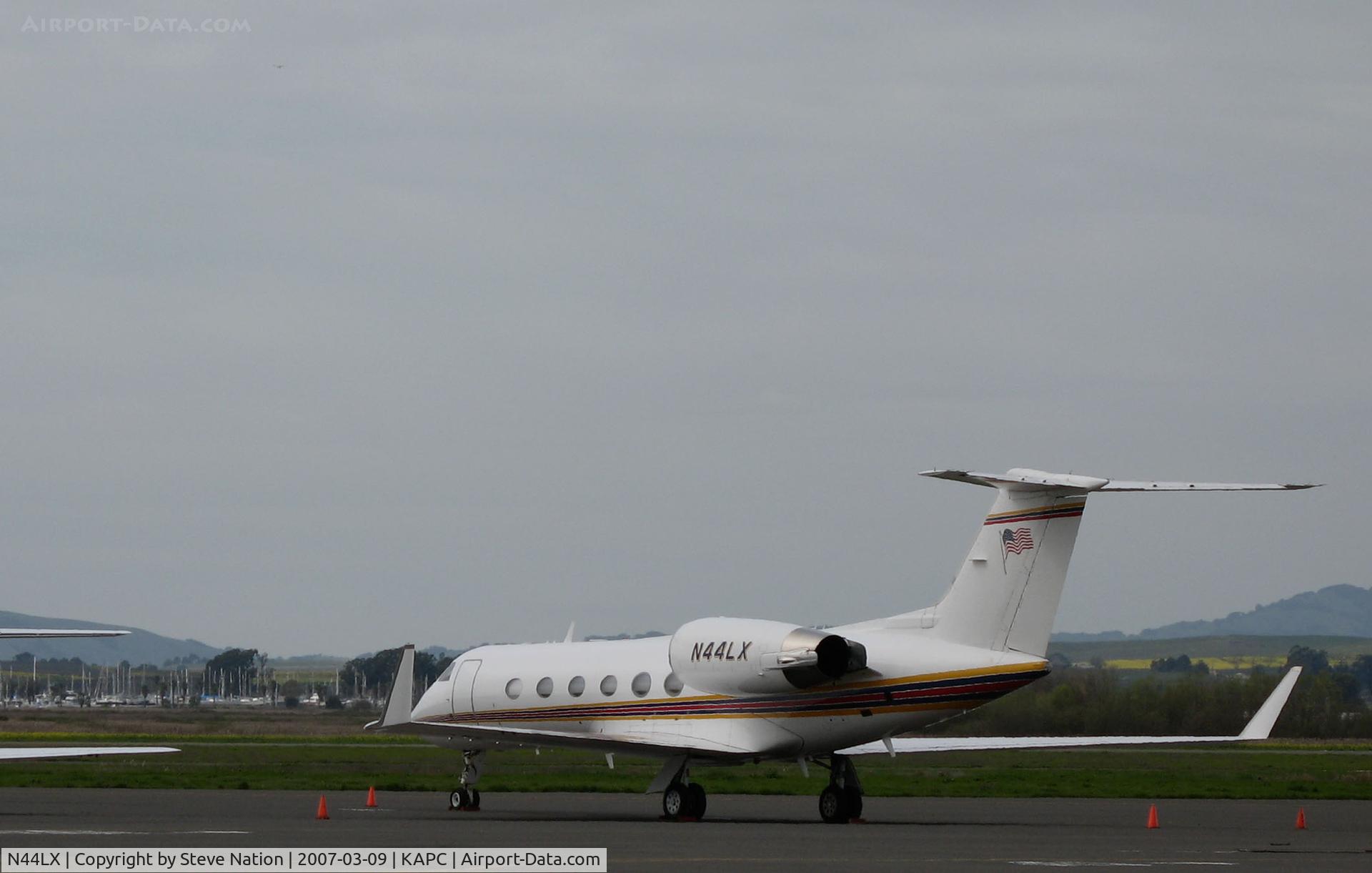 N44LX, 1989 Gulfstream Aerospace G-IV C/N 1114, Trans Exec Air Service (Santa Monica, CA) 1989 Gulfstream Aerospace G-IV on heavy jet transient ramp @ Napa County Airport, CA