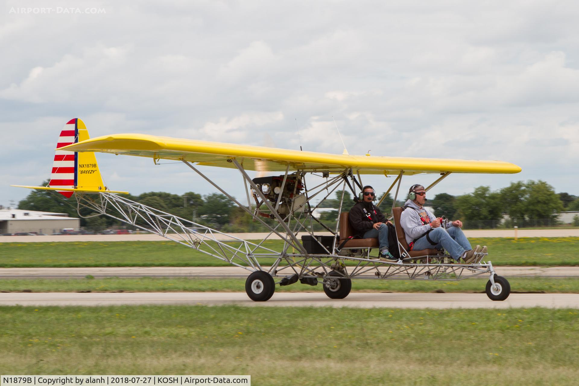 N1879B, 2017 Breezy RLU-1 C/N 3, Taxying for departure, AirVenture 2018