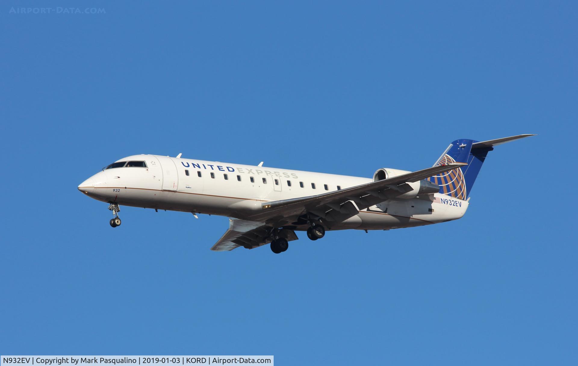N932EV, 2005 Bombardier CRJ-200ER (CL-600-2B19) C/N 8016, CL-600-2B19