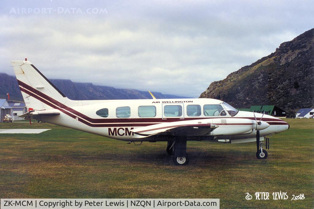 ZK-MCM, 1976 Piper PA-31-350 Chieftain C/N 31-7652032, Welair Ltd., Paraparaumu 1998