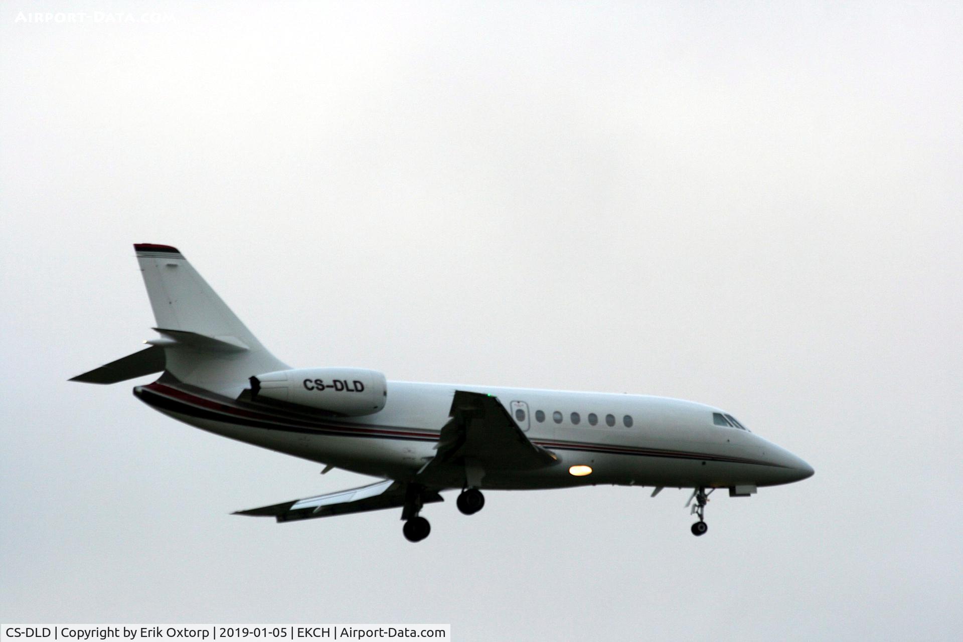 CS-DLD, 2007 Dassault Falcon 2000EX C/N 109, CS-DLD landing rw 04L