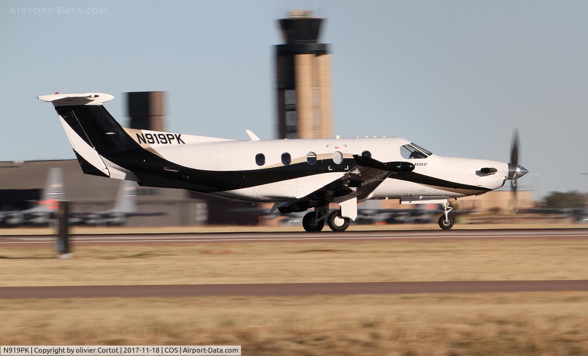 N919PK, 2008 Pilatus PC-12/47E C/N 1095, leaving Colorado Springs