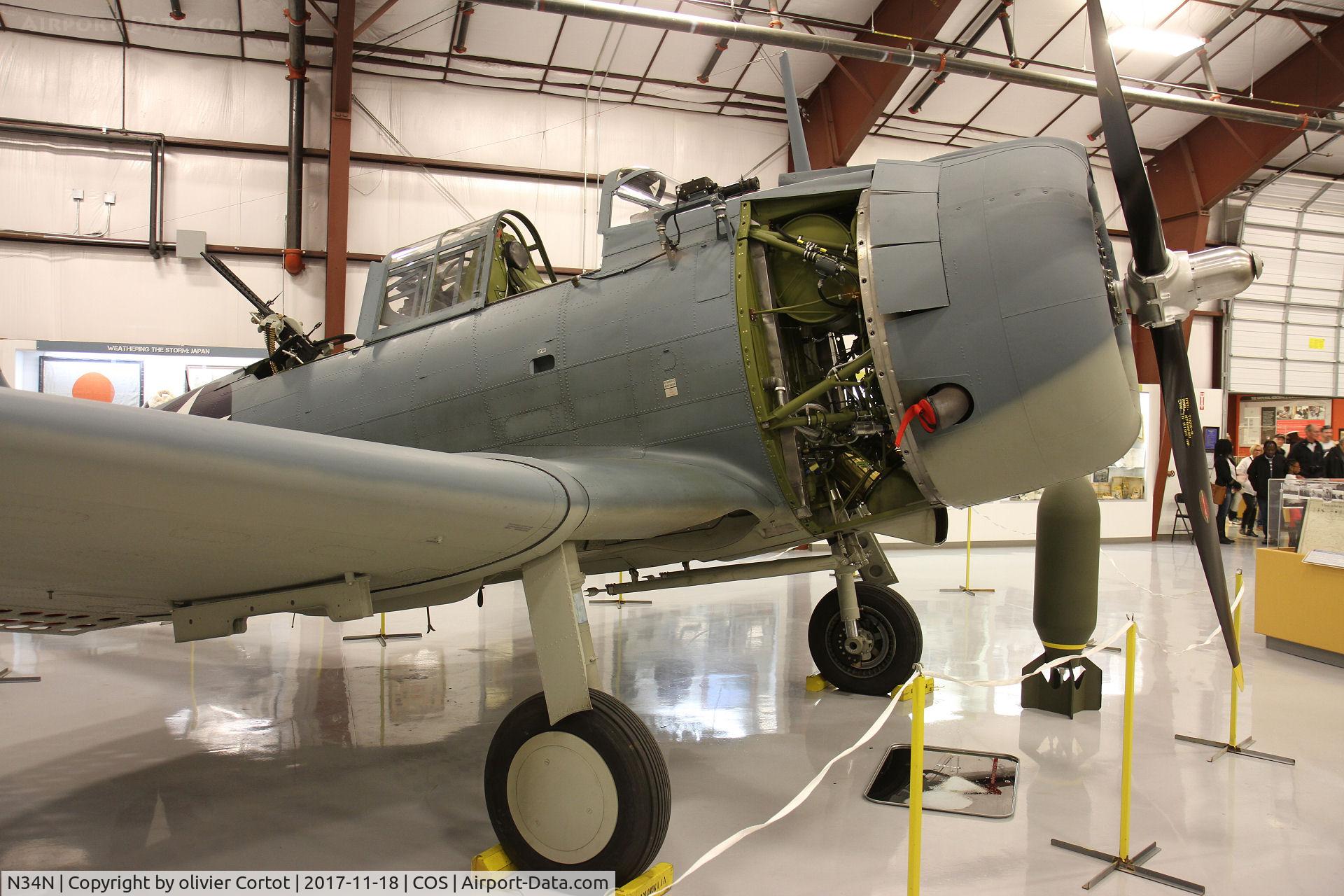 N34N, Douglas SBD-4 Dauntless C/N 10694, view on the engine mount