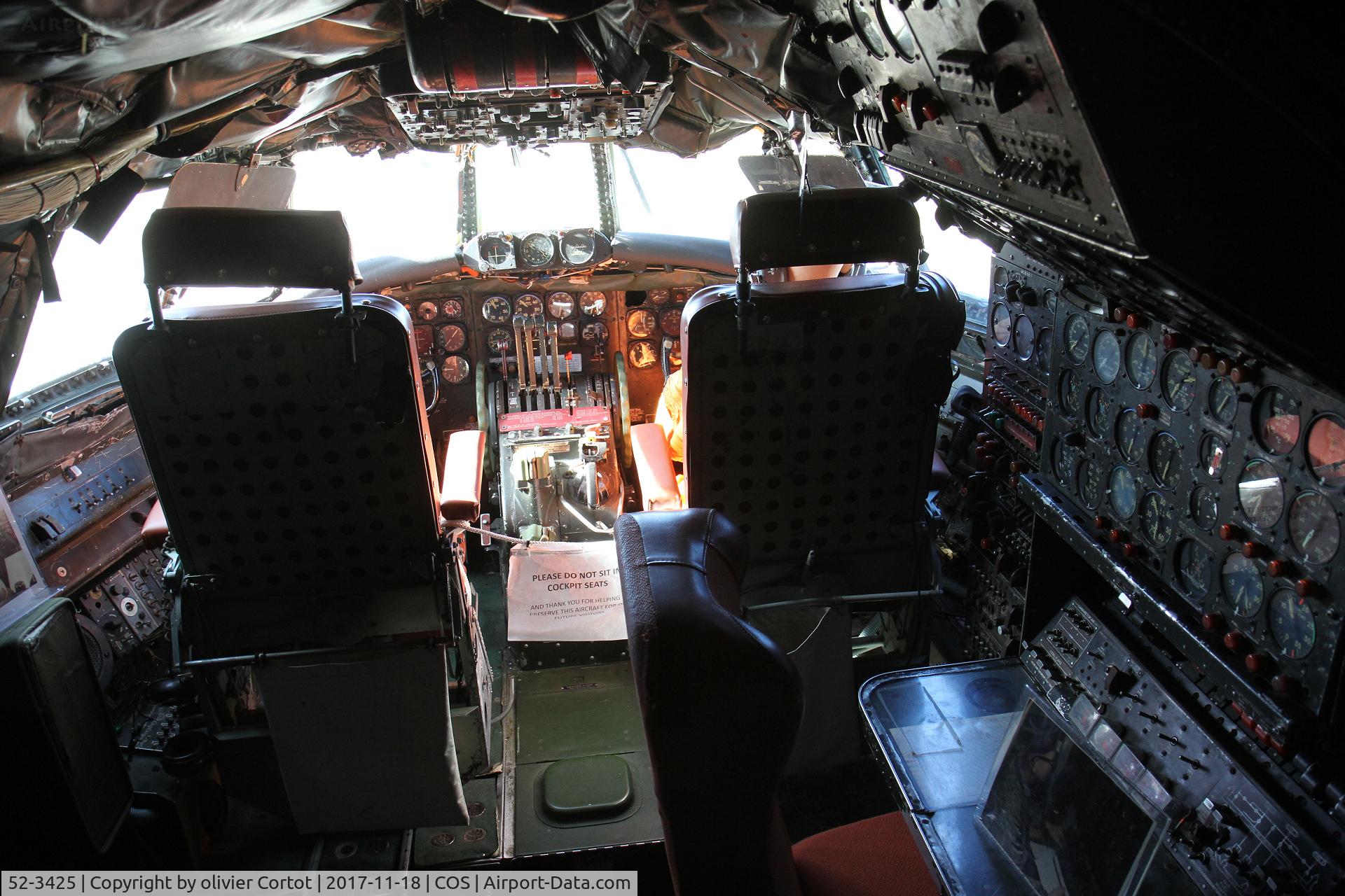 52-3425, 1952 Lockheed EC-121T Warning Star C/N 1049A-4343, view of the cockpit