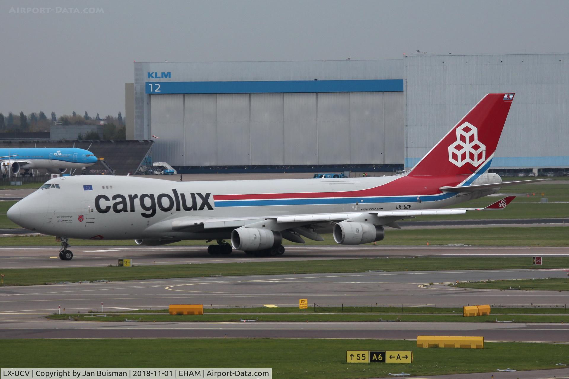 LX-UCV, 2004 Boeing 747-4R7F/SCD C/N 33827, Cargolux