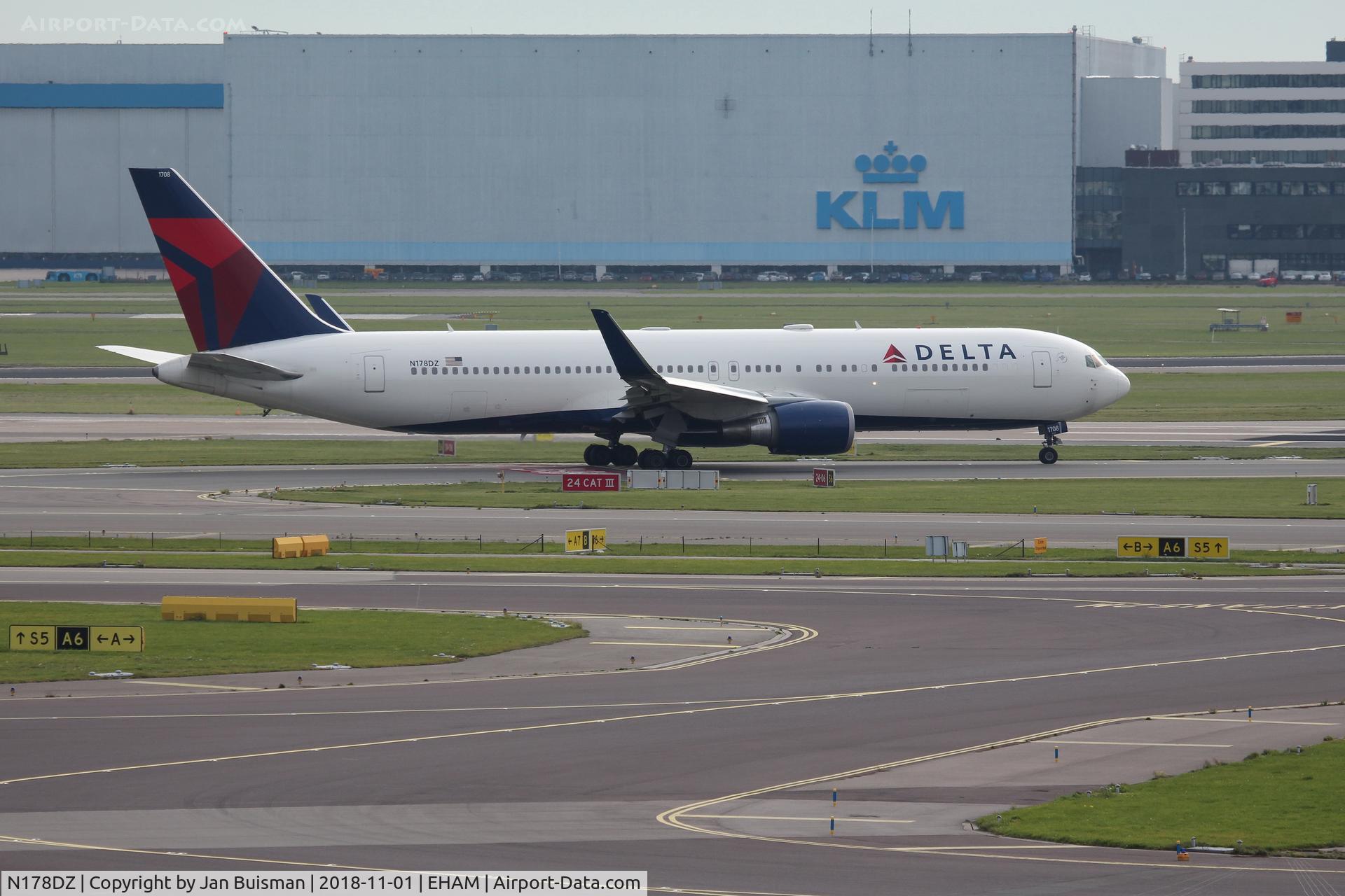 N178DZ, 2000 Boeing 767-332/ER C/N 30596, Delta Air Lines