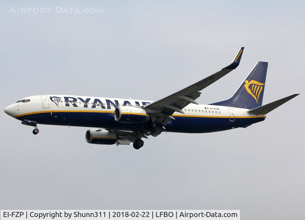 EI-FZP, 2017 Boeing 737-8AS C/N 44790, Landing rwy 32L
