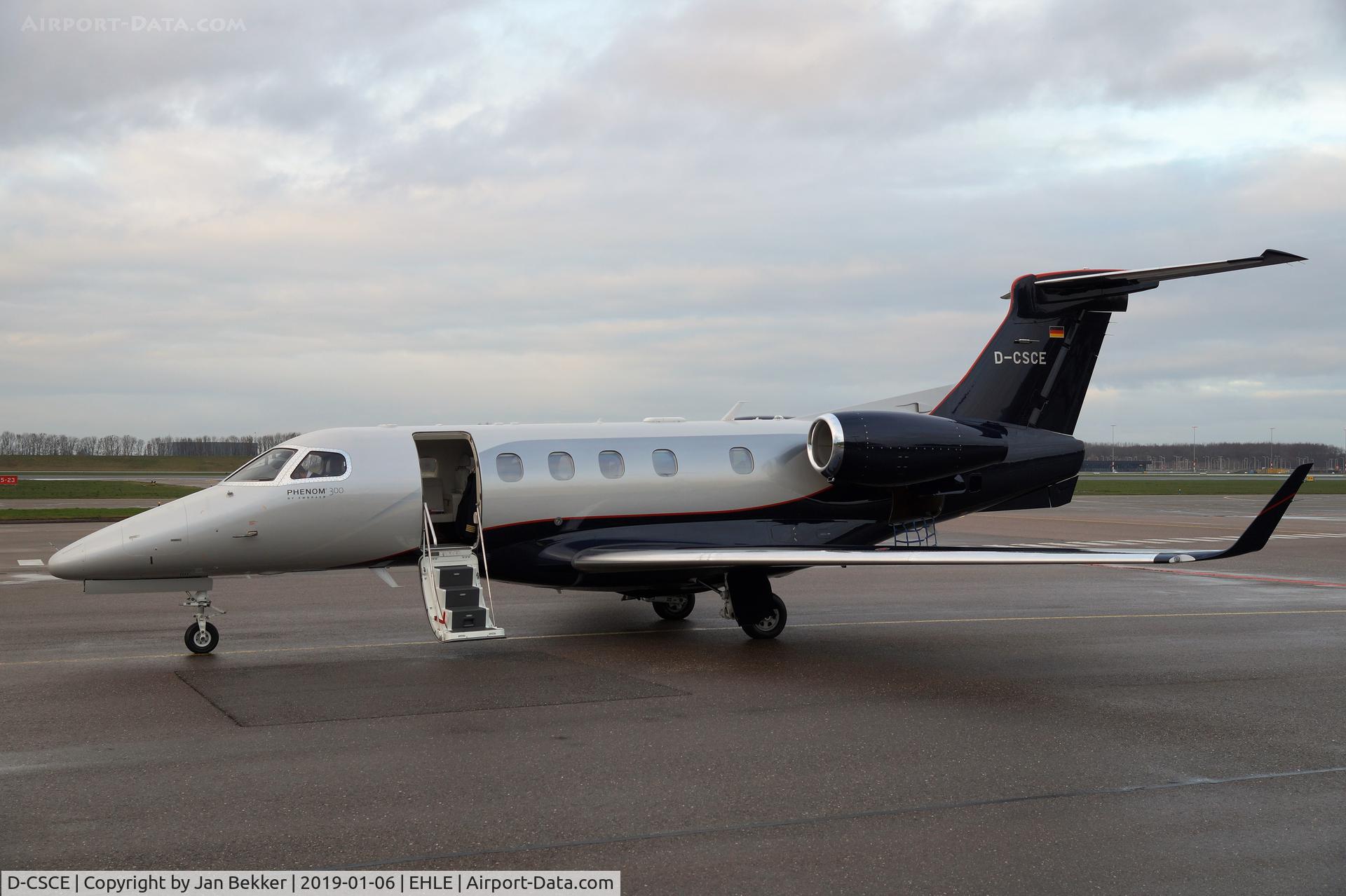 D-CSCE, 2017 Embraer EMB-550 Phenom 300 C/N 50500424, Lelystad Airport
