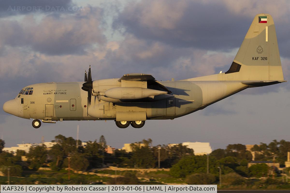 KAF326, Lockheed Martin KC-130J Hercules Hercules C/N 382-5746, Runway 31
