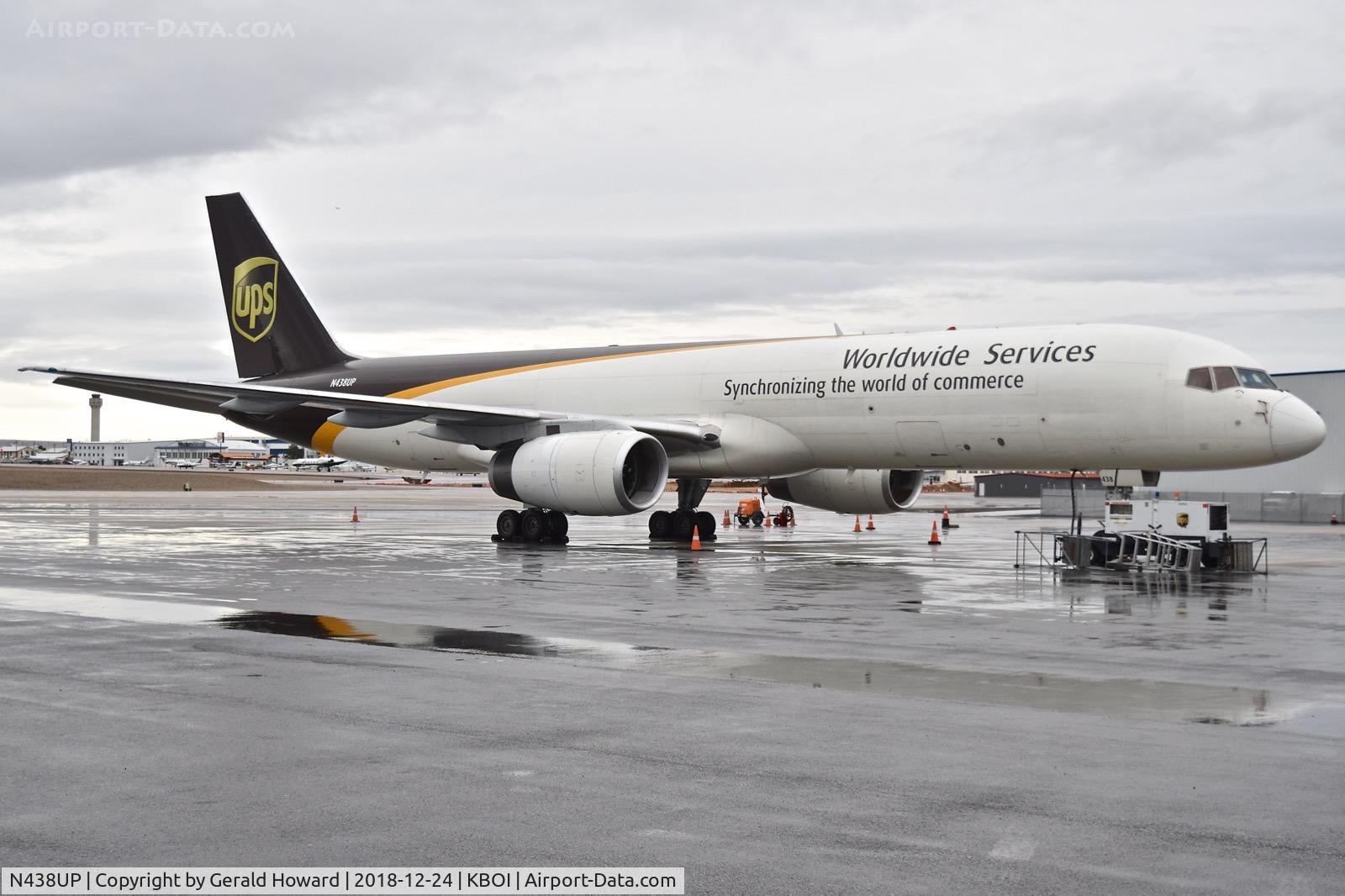 N438UP, 1994 Boeing 757-24APF C/N 25469, Parked on the UPS ramp.