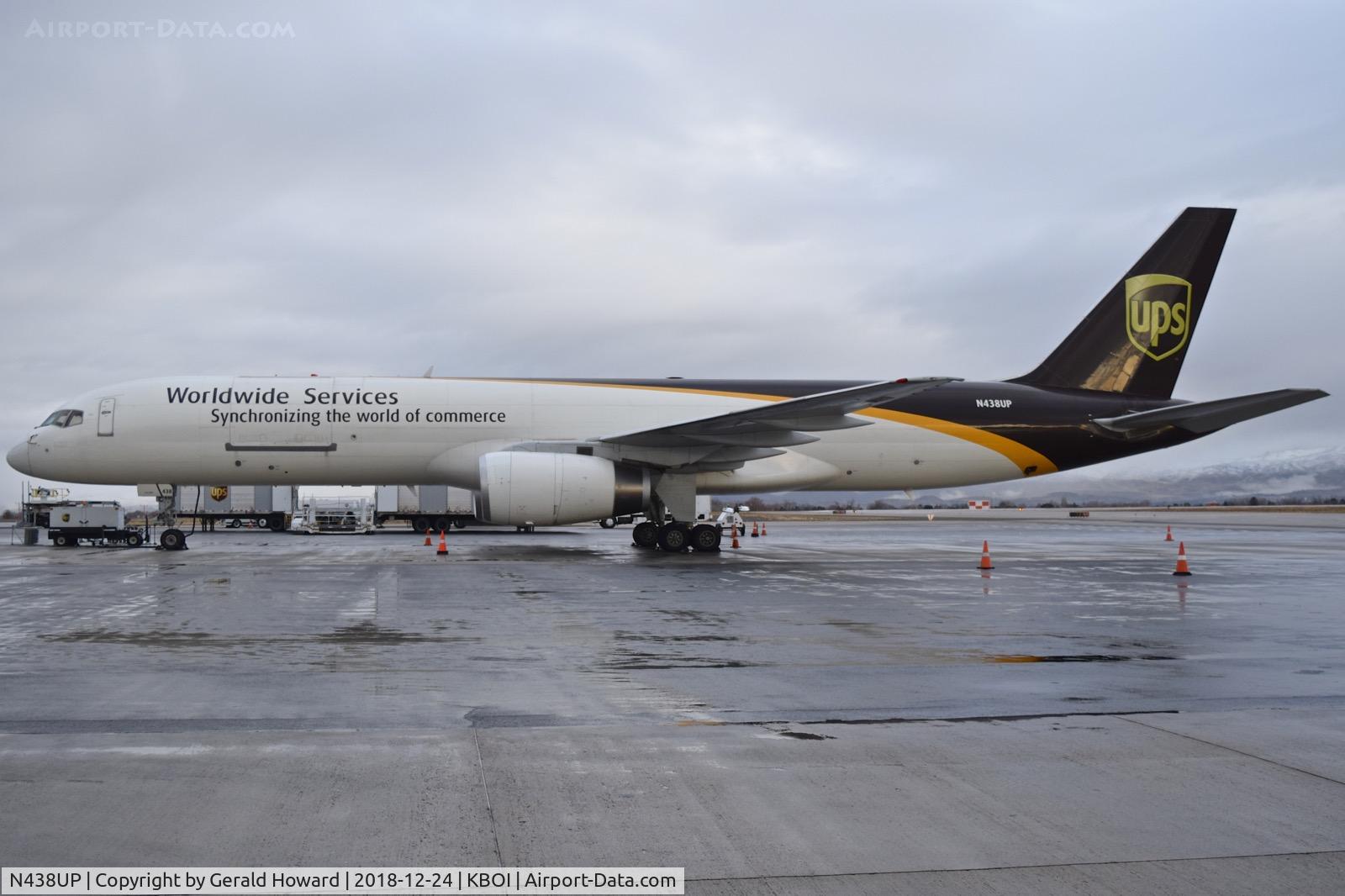 N438UP, 1994 Boeing 757-24APF C/N 25469, Parked on the UPS ramp.