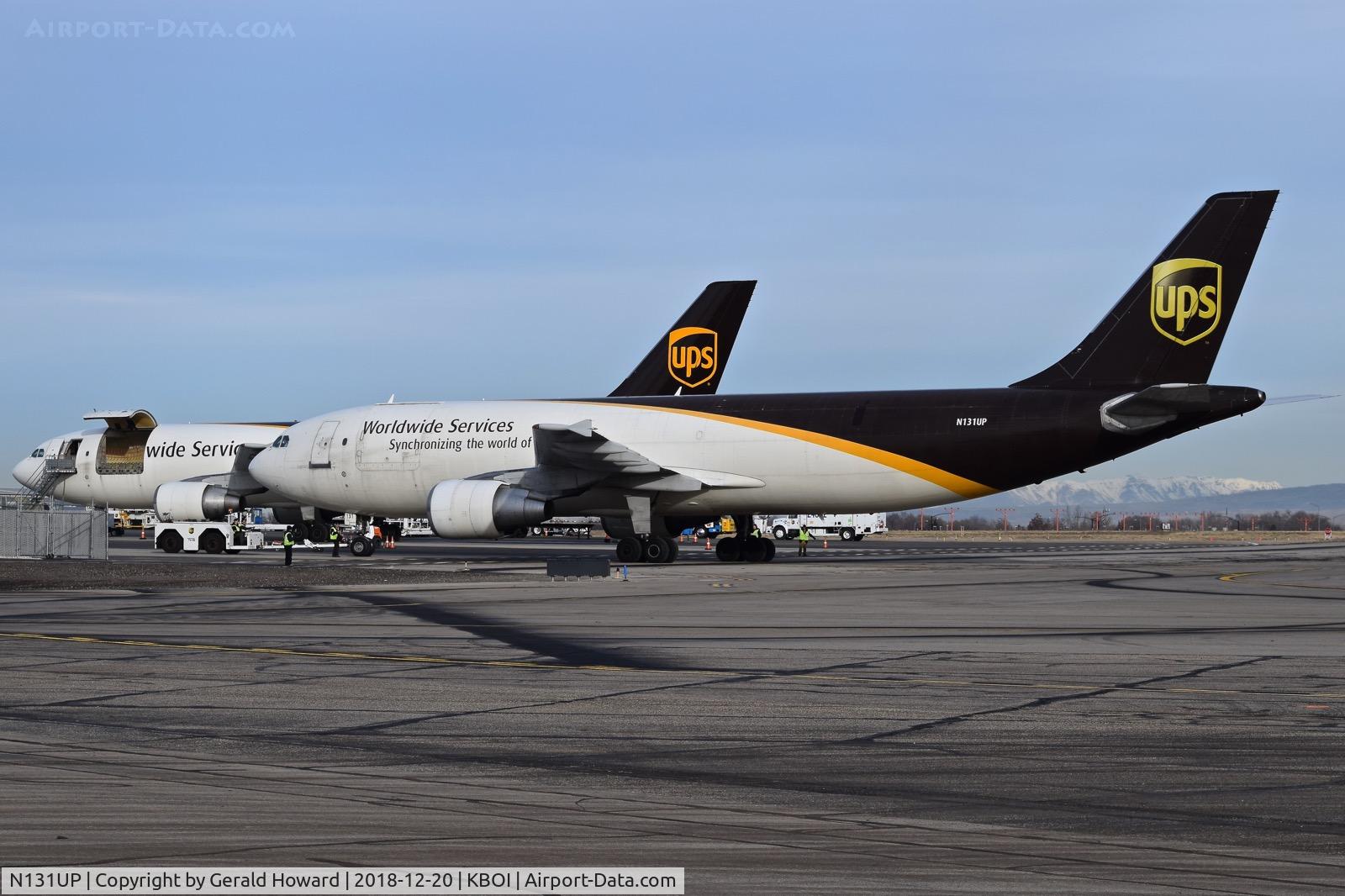 N131UP, 2001 Airbus A300F4-622R C/N 0815, Push back from the UPS ramp.