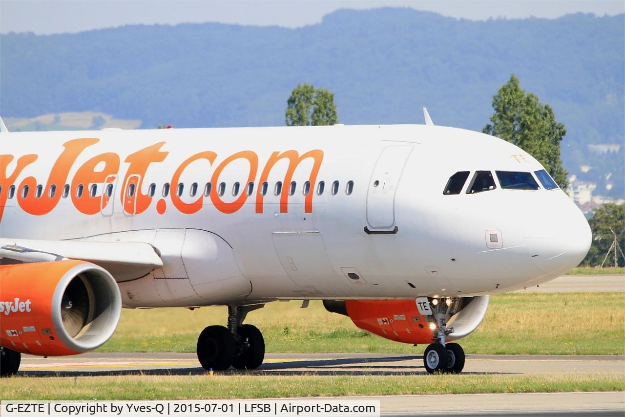 G-EZTE, 2009 Airbus A320-214 C/N 3913, Airbus A320-214, Holding point Hotel, Bâle-Mulhouse-Fribourg airport (LFSB-BSL)