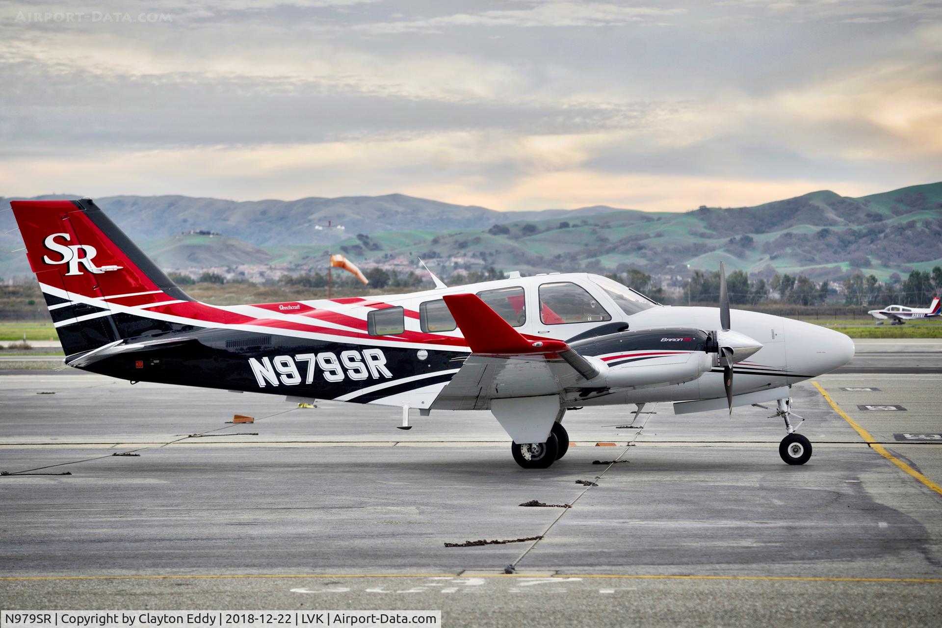 N979SR, 2015 Beechcraft G58 Baron C/N TH-2435, Livermore Airport California 2018.