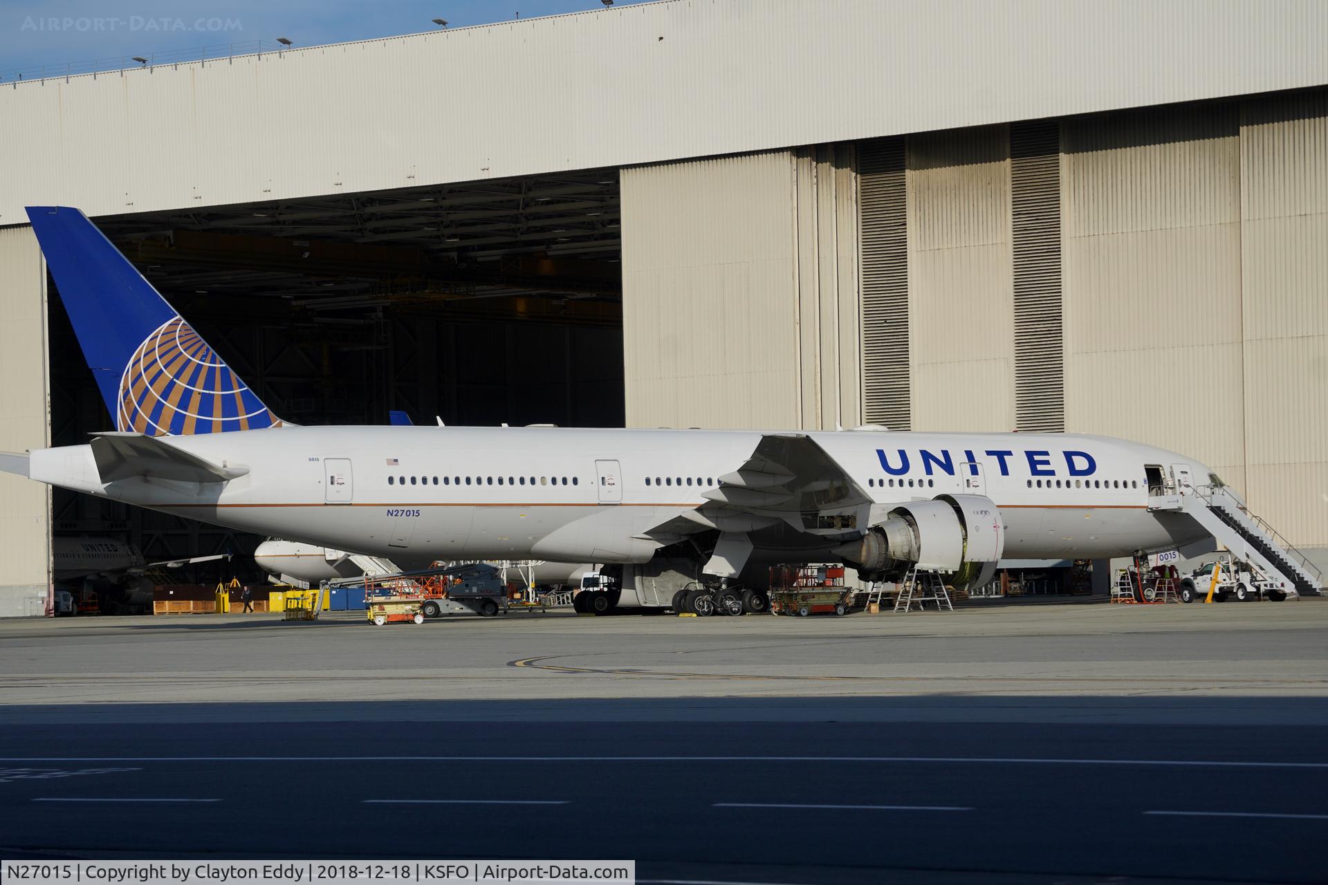 N27015, 2000 Boeing 777-224/ER C/N 28678, SFO 2018.