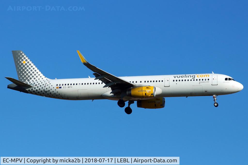 EC-MPV, 2017 Airbus A321-231 C/N 7590, Landing