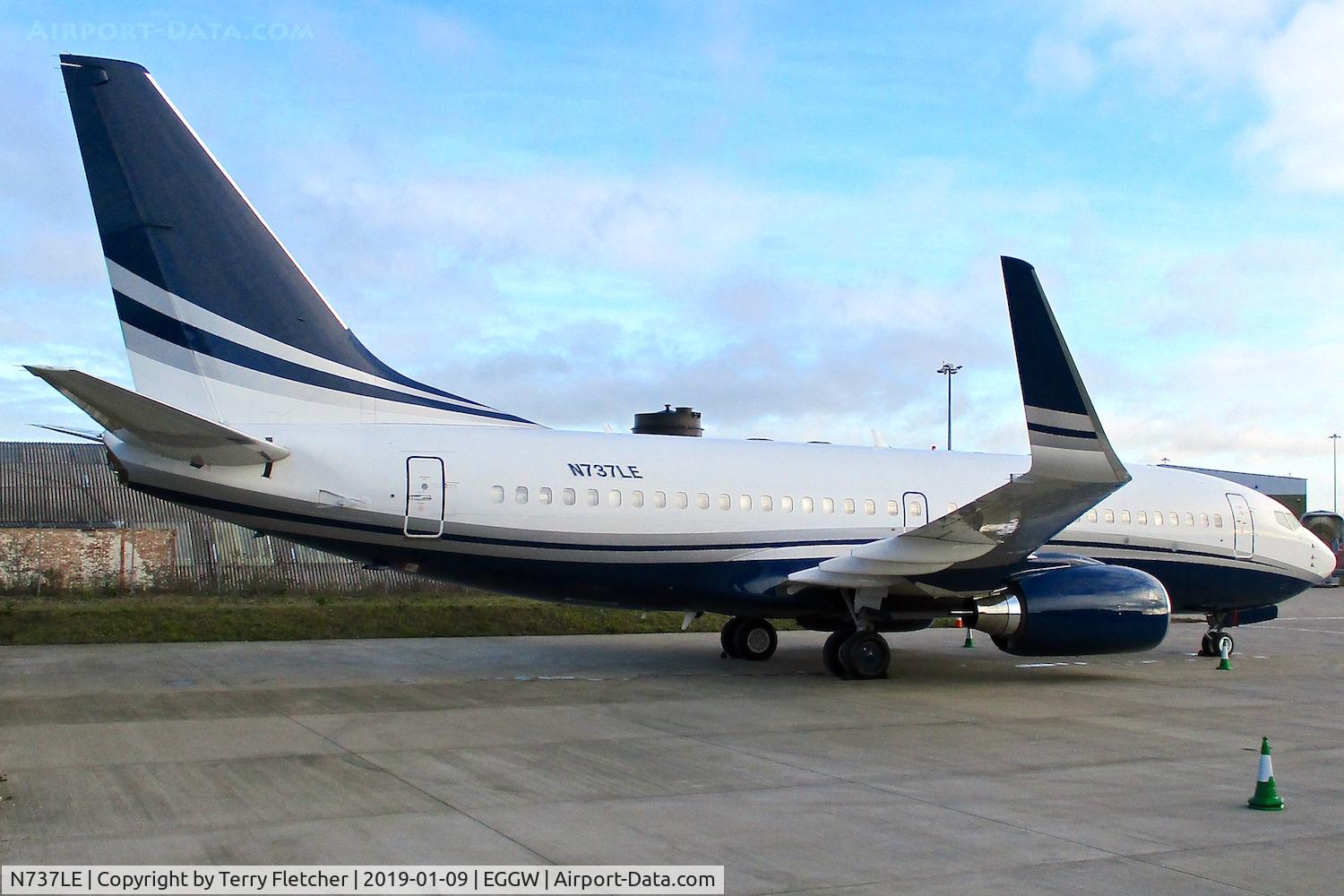 N737LE, 1999 Boeing 737-75V C/N 28579, at Luton
