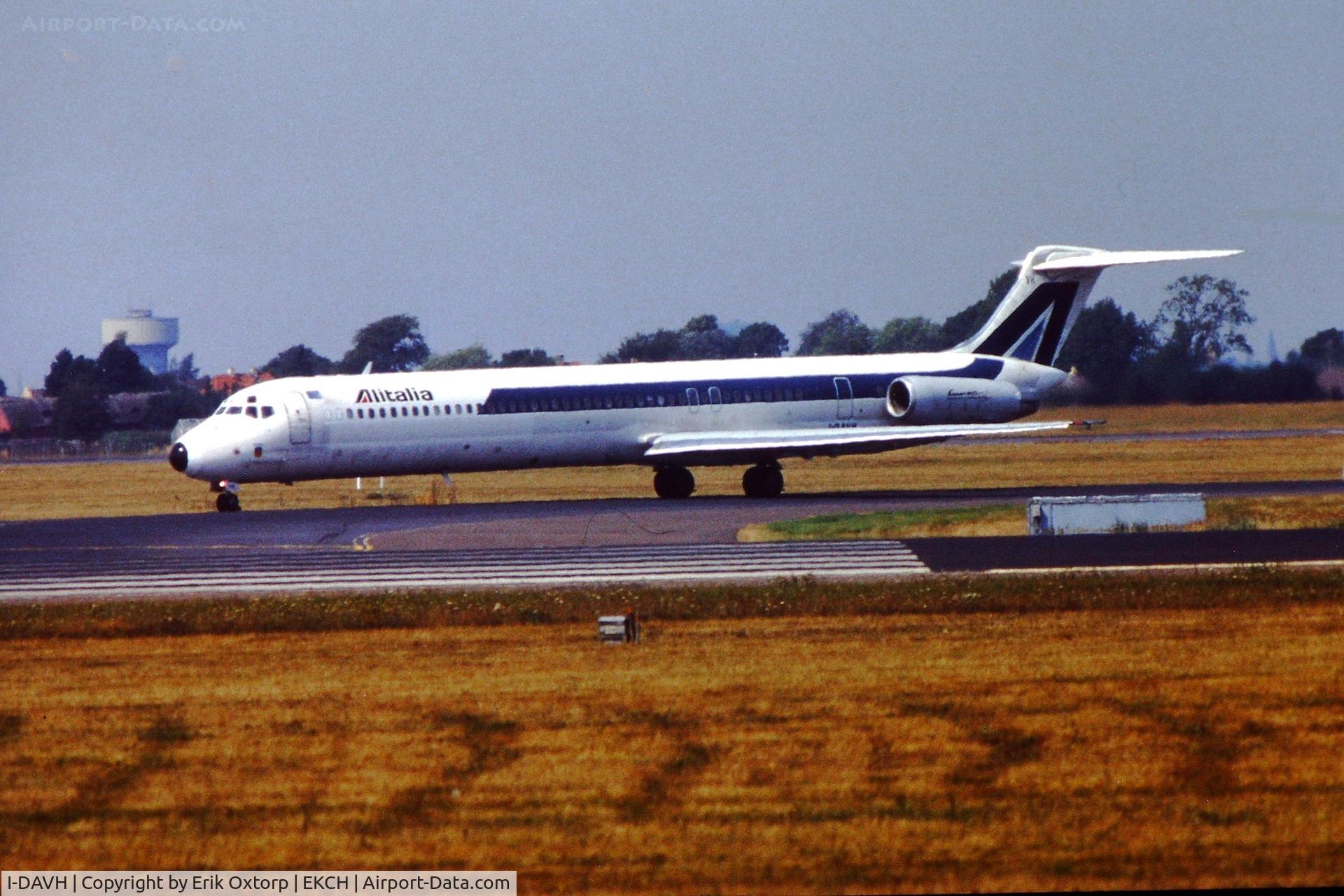 I-DAVH, 1986 McDonnell Douglas MD-82 (DC-9-82) C/N 49221, I-DAVH taxing for take off rw 04R