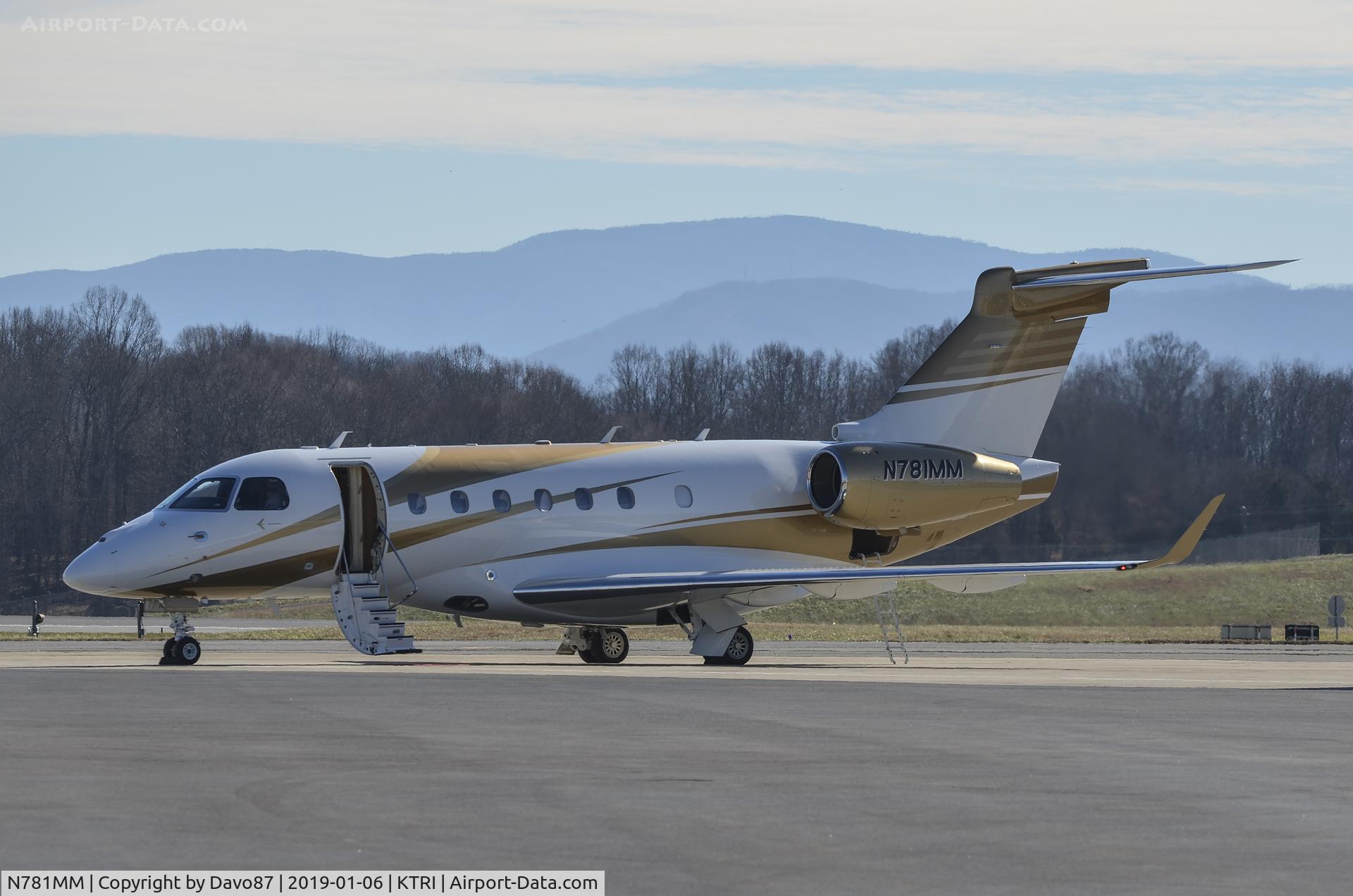 N781MM, 2016 Embraer EMB-550 Legacy 500 C/N 55000062, Awaiting passengers at Tri-Cities Airport (KTRI)