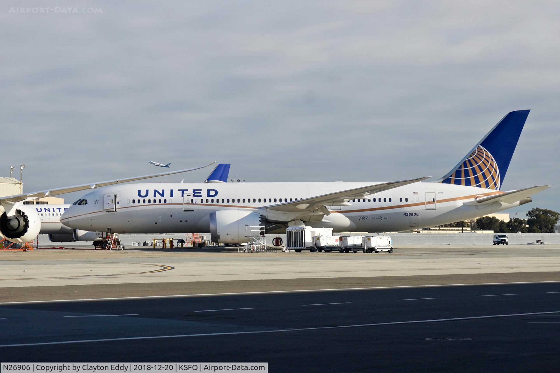 N26906, 2012 Boeing 787-8 Dreamliner C/N 34829, SFO 2018.