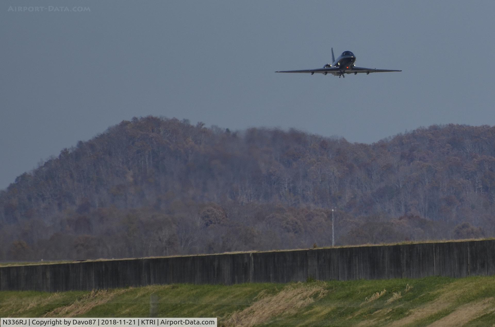 N336RJ, 1979 Rockwell International NA-265-65 Sabreliner 65 C/N 465-10, Lifting off from Tri-Cities Airport (KTRI)