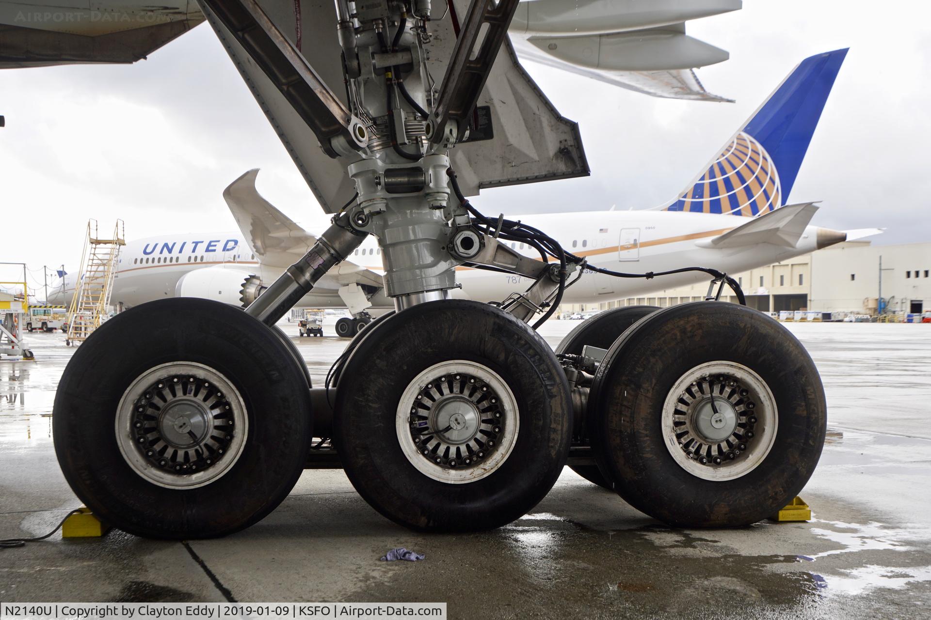 N2140U, 2017 Boeing 777-300/ER C/N 62651, SFO 2018.