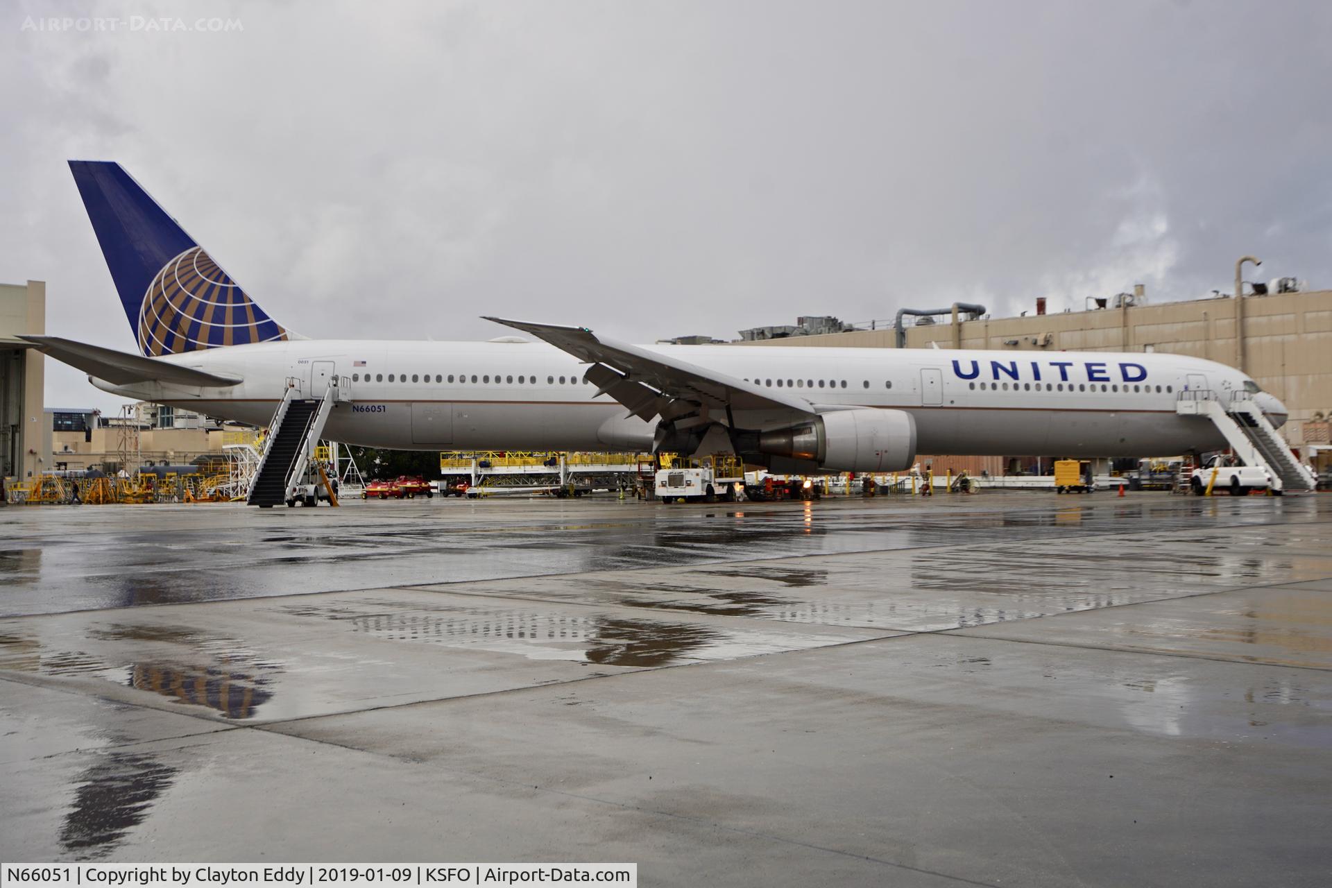N66051, 2000 Boeing 767-424/ER C/N 29446, SFO 2019.