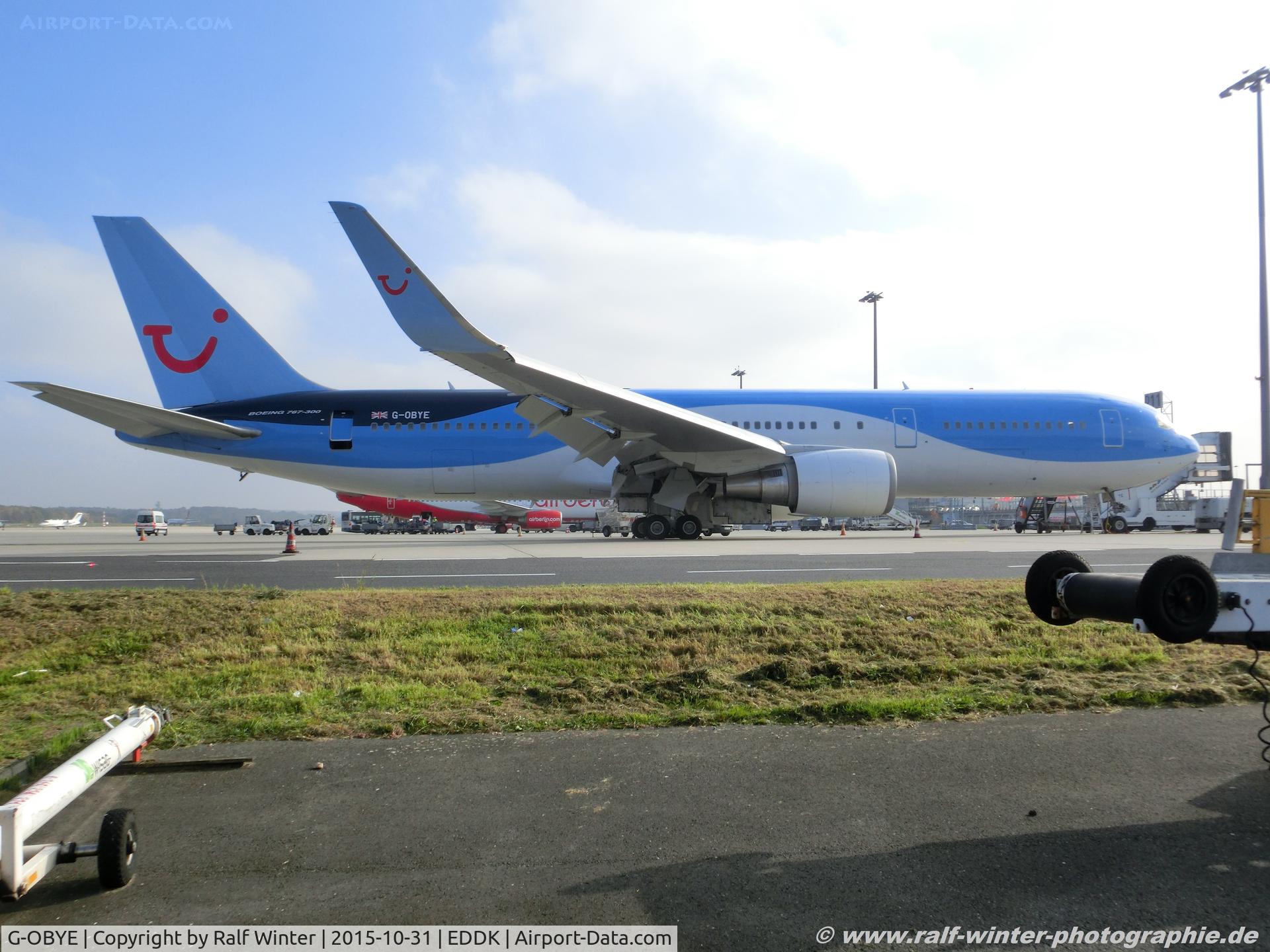 G-OBYE, 1998 Boeing 767-304/ER C/N 28979, Boeing 767-304ER(W) - BY TOM Thomson Airways - 28979 - G-OBYE - 31.10.2015 - CGN