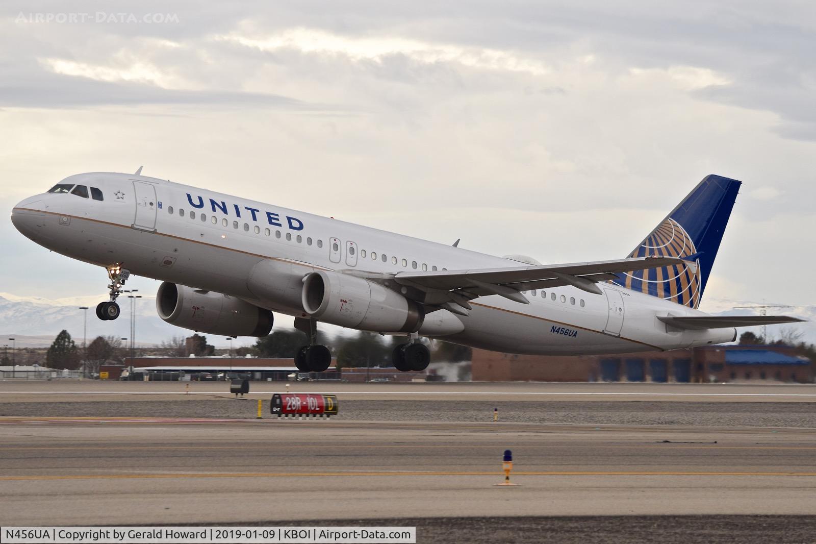 N456UA, 1999 Airbus A320-232 C/N 1128, Take off on RWY 10L.