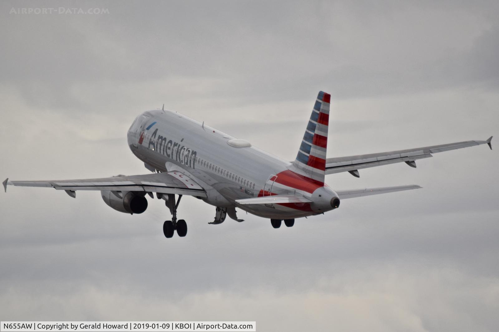N655AW, 1999 Airbus A320-232 C/N 1075, Departing BOI.