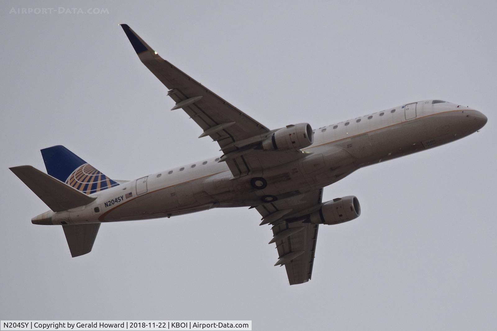 N204SY, 2016 Embraer 175LR (ERJ-170-200LR) C/N 17000626, Departing BOI.